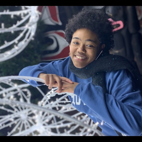 Meet your Posher, Terykah - Picture 1 of 2